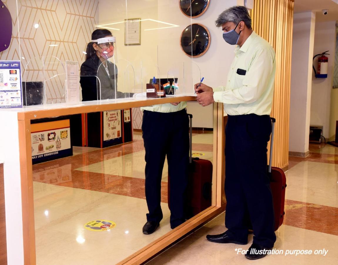 Oyo 69647 Yash Lodge Jabalpur Luaran gambar