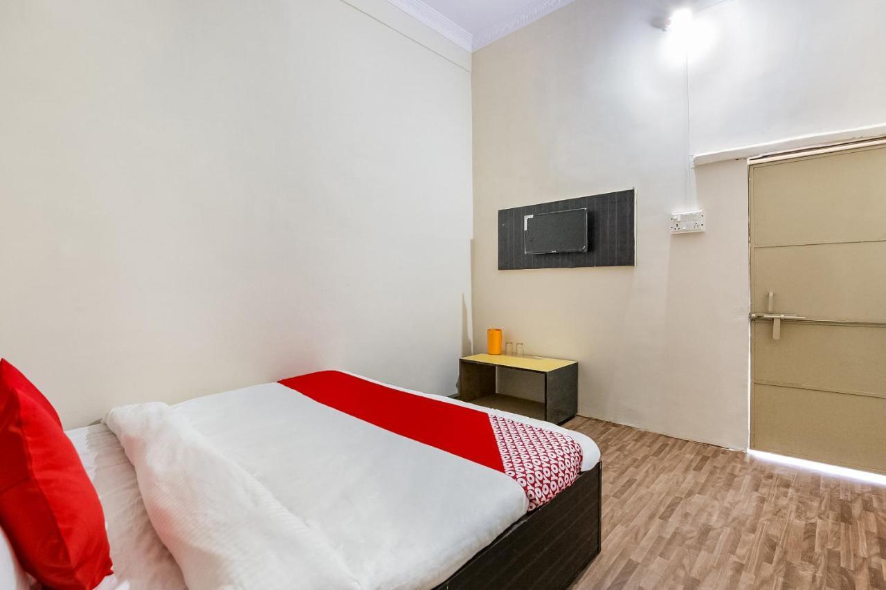 Oyo 69647 Yash Lodge Jabalpur Luaran gambar
